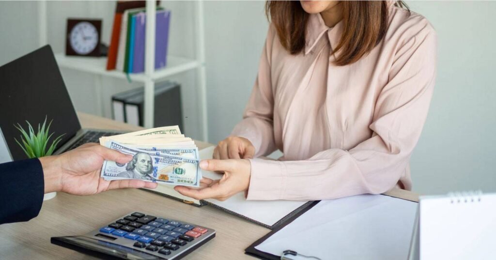 Alissa Heinerscheid salary